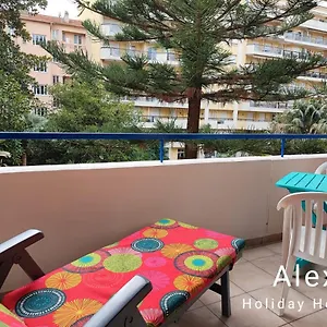  Appartement Menton, A Deux Pas De La